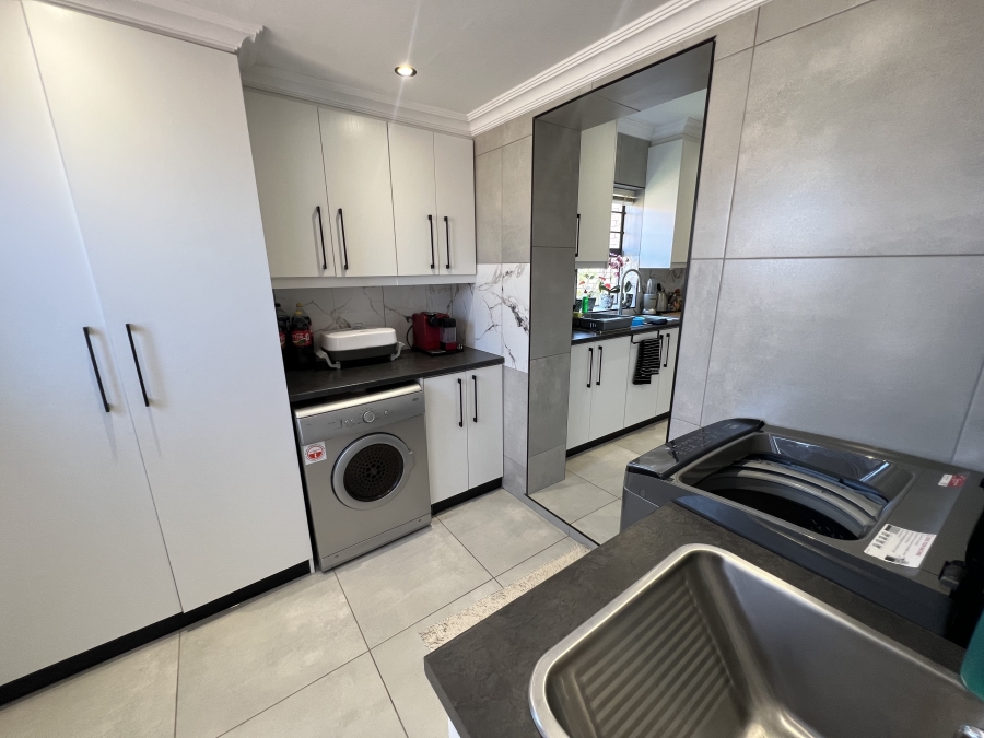 3 Bedroom Property for Sale in Jeffreys Bay Central Eastern Cape